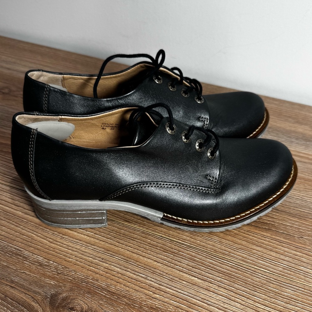 Dromedaris Kaley‎ Pearl Leather Shoes size 41 oxfords